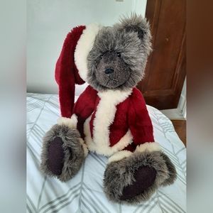 Diane Byrne Rare Christmas Bear